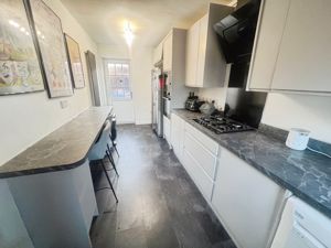 Kitchen- click for photo gallery